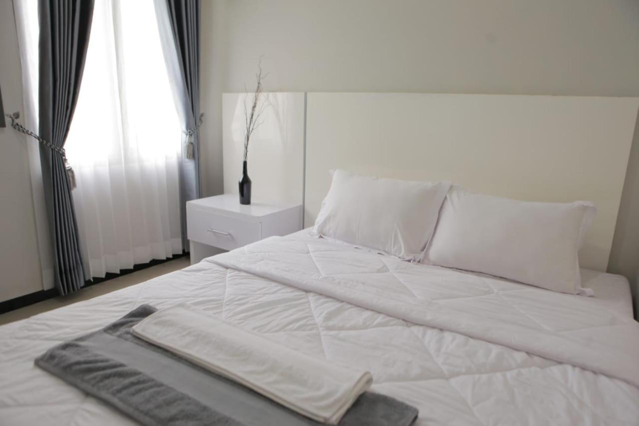 Villa Petit Tour Бату Экстерьер фото