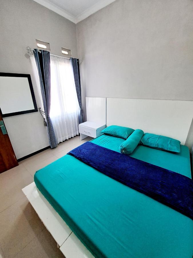Villa Petit Tour Бату Экстерьер фото