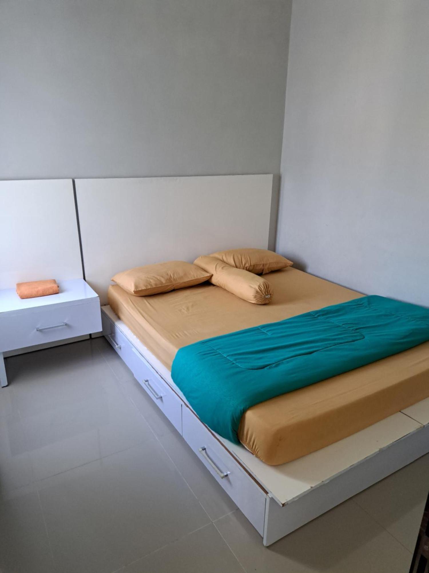 Villa Petit Tour Бату Экстерьер фото